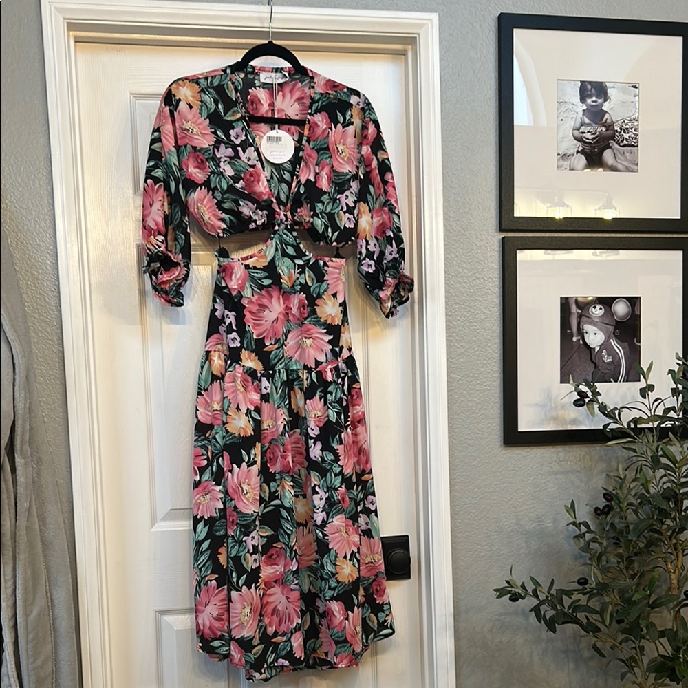NWT Floral Women's Dress